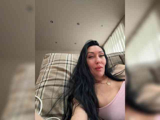 KorolevaQween000 webcam