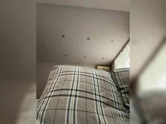 KorolevaQween000 webcam