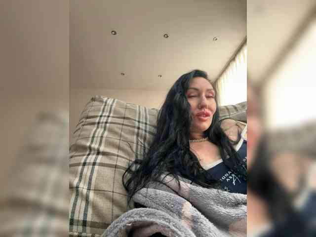 KorolevaQween000 webcam