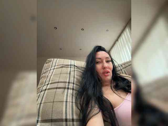 KorolevaQween000 webcam