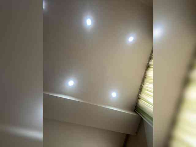 KorolevaQween000 webcam