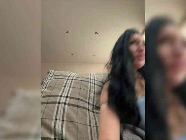 KorolevaQween000 webcam