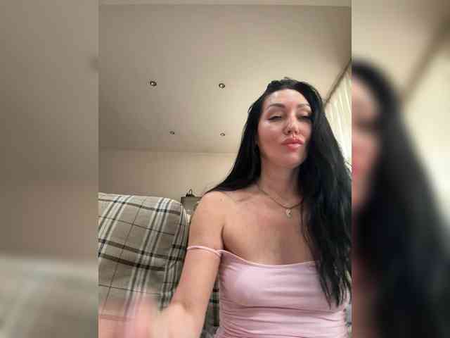 KorolevaQween000 webcam