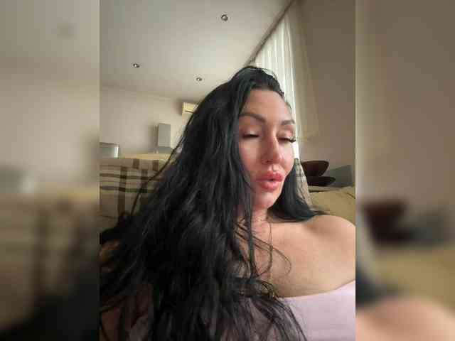 KorolevaQween000 webcam