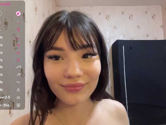 GennyVowels's BongaCams show and profile