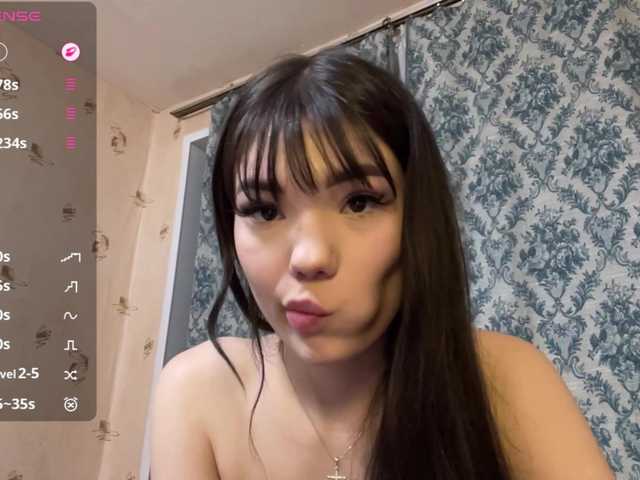 GennyVowels's BongaCams show and profile