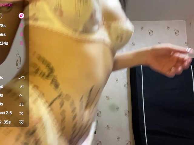 GennyVowels's BongaCams show and profile