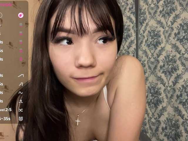 GennyVowels's BongaCams show and profile