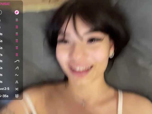 GennyVowels's BongaCams show and profile