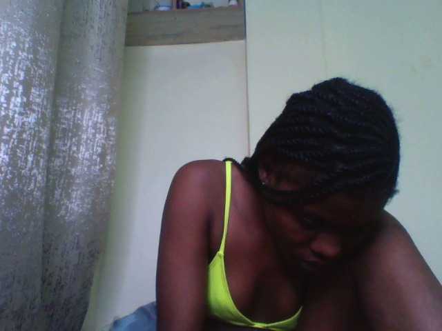 le modèle Blue-Print est en webcam porno dans un show sur le site bongacams, il possède les tags suivants: Ebony,Brunette,Hairy