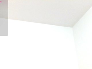 SaraBrown-18's Live Webcam