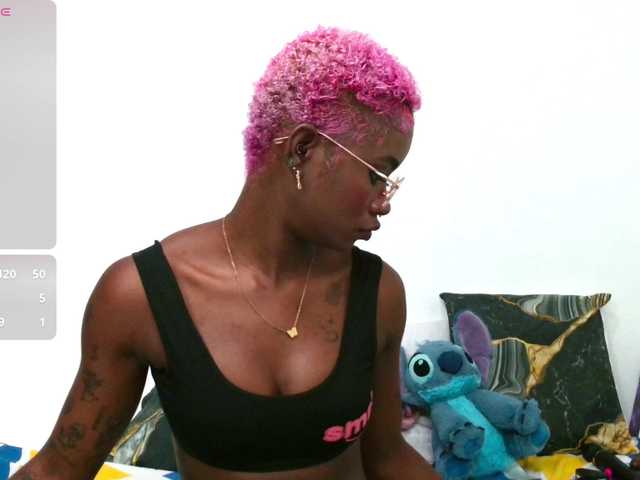 SaraBrown-18's BongaCams show and profile