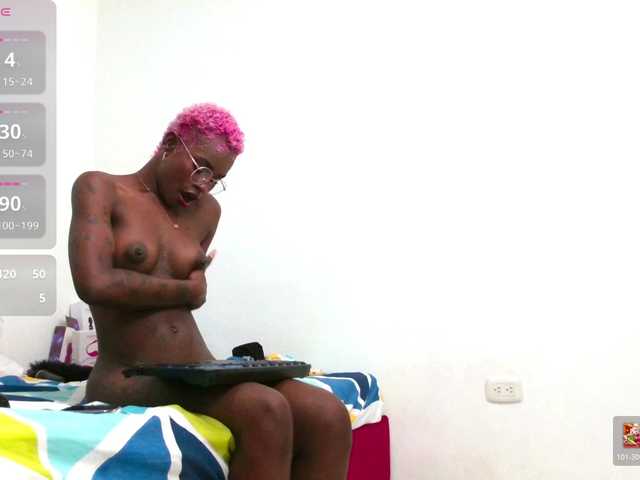 SaraBrown-18's BongaCams show and profile