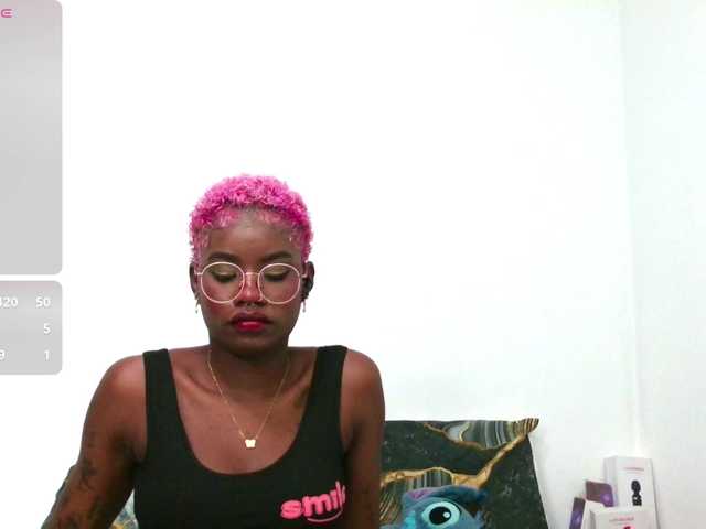 SaraBrown-18's BongaCams show and profile