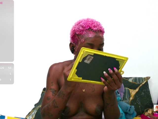 SaraBrown-18's BongaCams show and profile