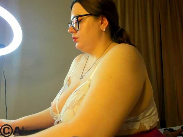 Valery-Grand's BongaCams show and profile