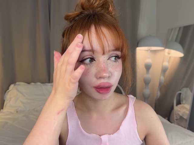 Sex chat gratuit in direct cu LolaXBambi pe BongaCams