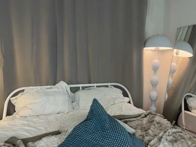  LolaXBambi chat room