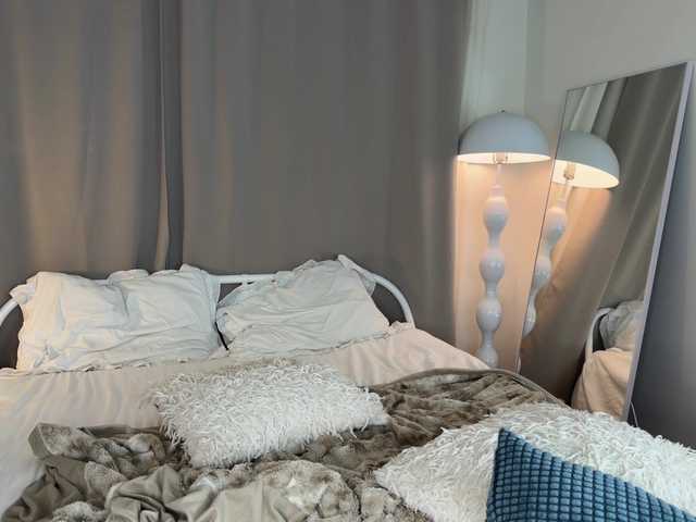 Sex chat gratuit in direct cu LolaXBambi pe BongaCams