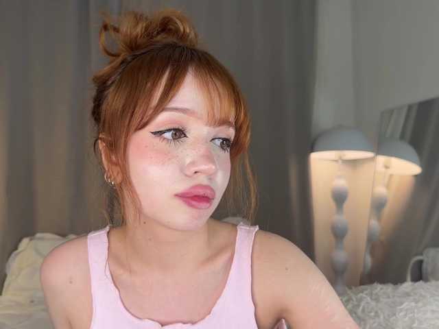 Sex chat gratuit in direct cu LolaXBambi pe BongaCams