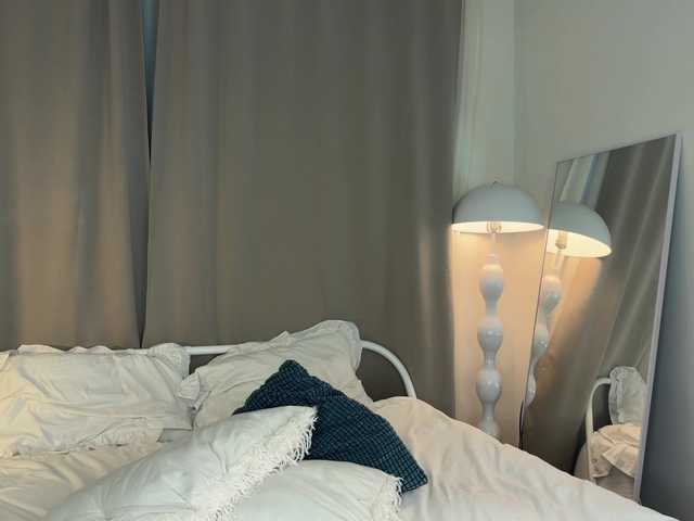 Sex chat gratuit in direct cu LolaXBambi pe BongaCams