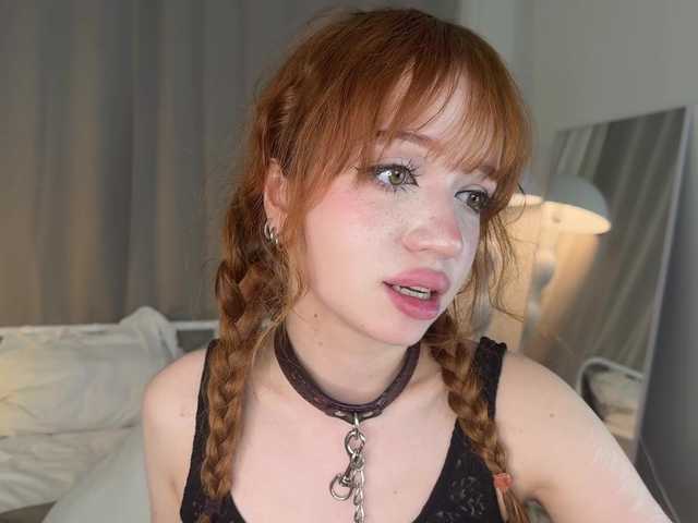 Sex chat gratuit in direct cu LolaXBambi pe BongaCams