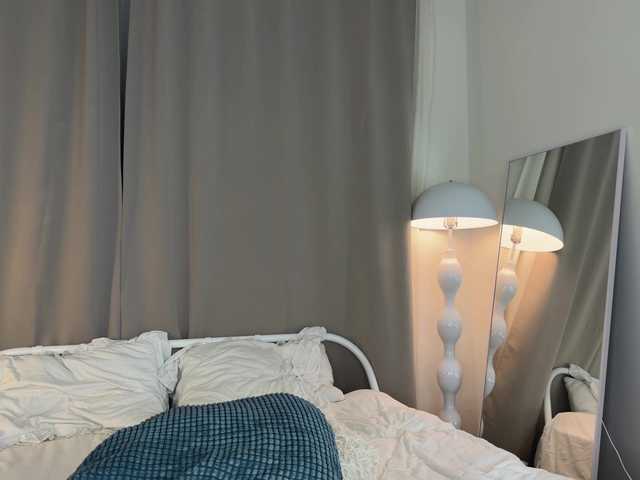 Sex chat gratuit in direct cu LolaXBambi pe BongaCams