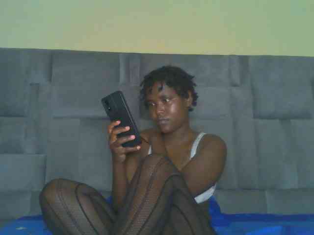 Sexydolly2 Live Webcam on BongaCams