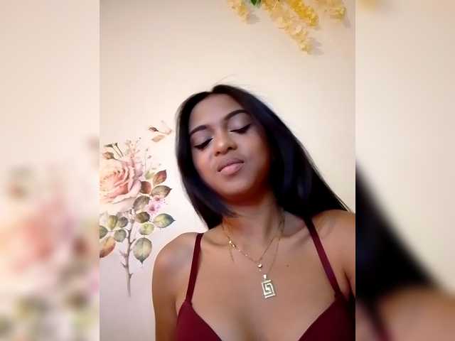 Lolah261's BongaCams show and profile