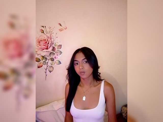 Lolah261's BongaCams show and profile