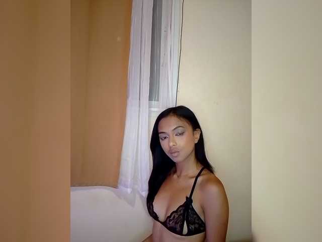Lolah261's BongaCams show and profile
