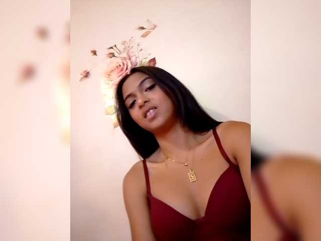 Lolah261's BongaCams show and profile