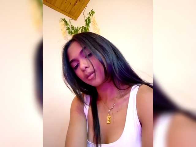 Lolah261's BongaCams show and profile