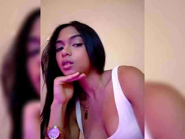 Lolah261 Live Webcam on BongaCams