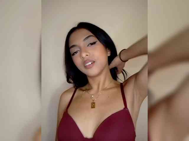 Lolah261 Live Webcam on BongaCams