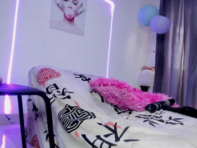 sweet-cinamon's BongaCams show and profile