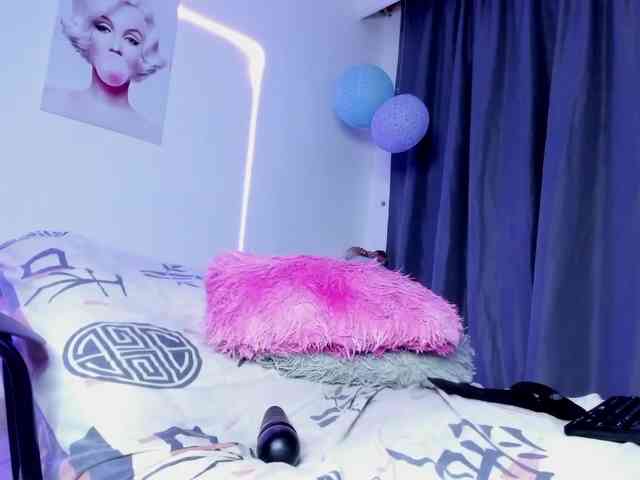 sweet-cinamon Live Webcam on BongaCams