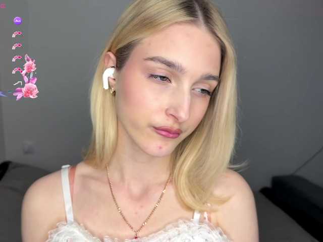 SweetiLun1's BongaCams show and profile