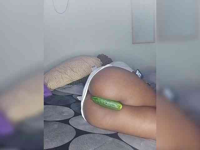 Bigjuicybooty Live Webcam on BongaCams