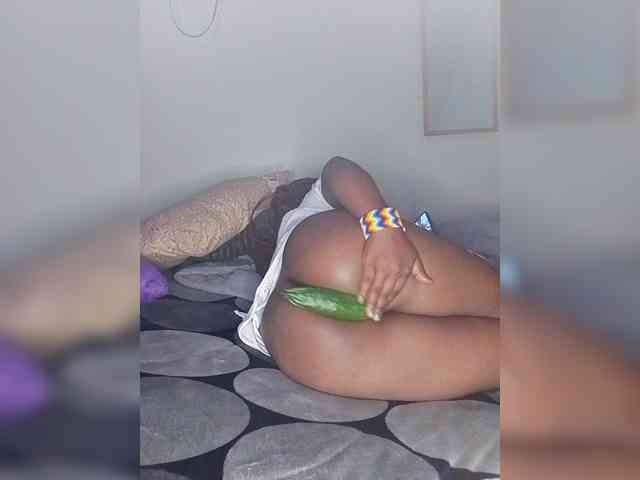 Bigjuicybooty webcam