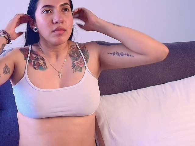 ScarlettAngel's BongaCams show and profile