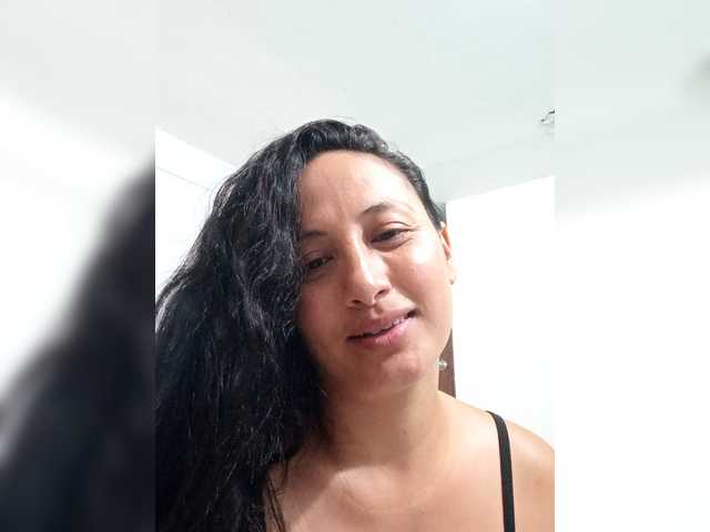 Love-Esmeralda Live Cam on BongaCams