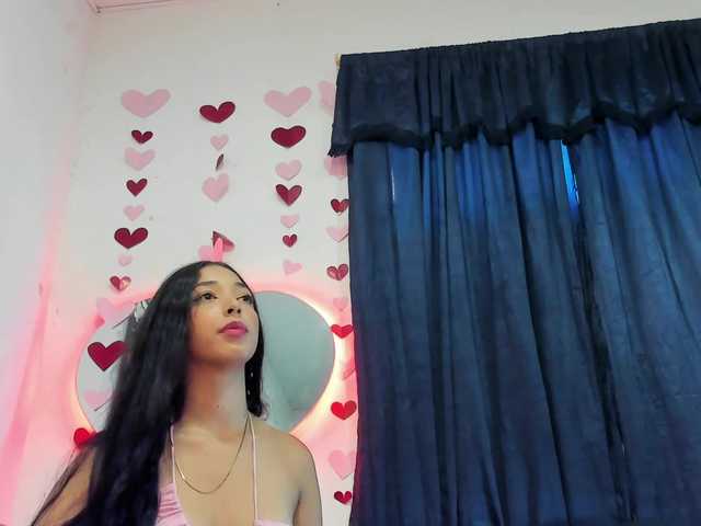 charlot1honey's BongaCams show and profile