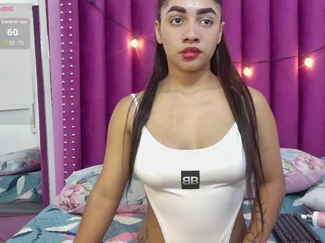 lindaa022's BongaCams show and profile