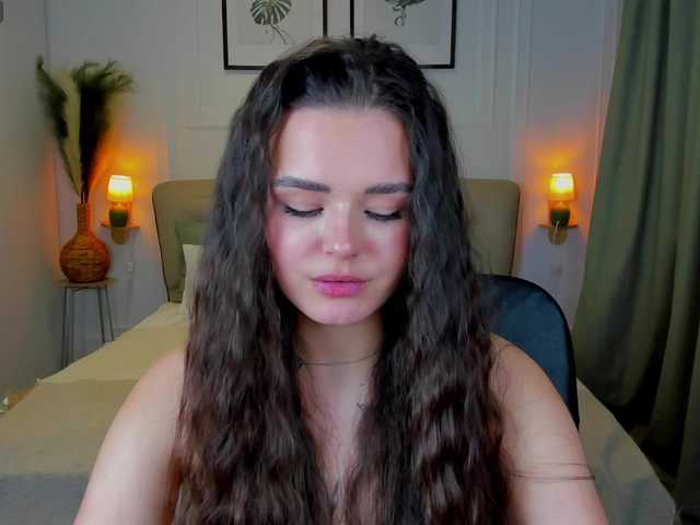 EvaRaider's BongaCams show and profile