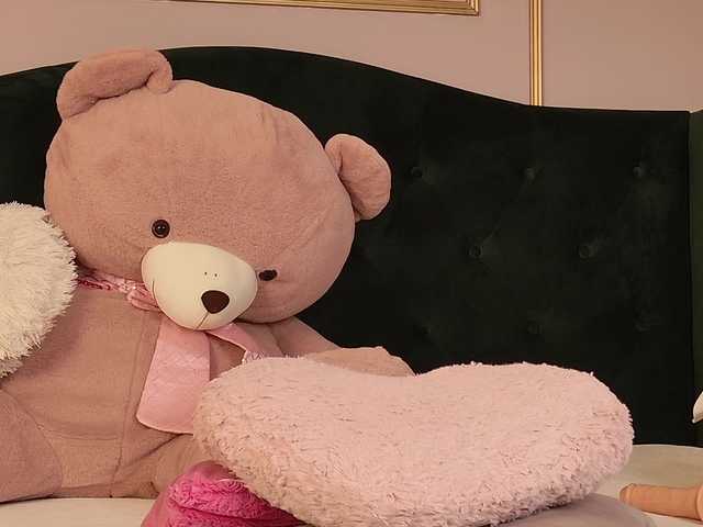 IrisMiley's BongaCams show and profile