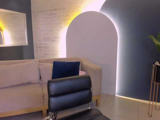 AntonellaDimeo's BongaCams show and profile