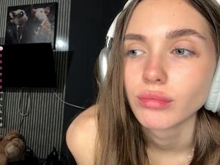 NydiaFuelling Porn Show