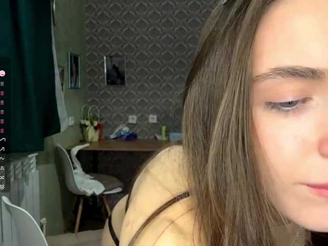 NydiaFuelling's BongaCams show and profile