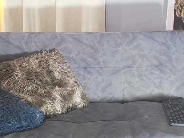 issi-belle's BongaCams show and profile